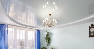 Глянцевый потолок Астрахань, цена от 4460 руб.